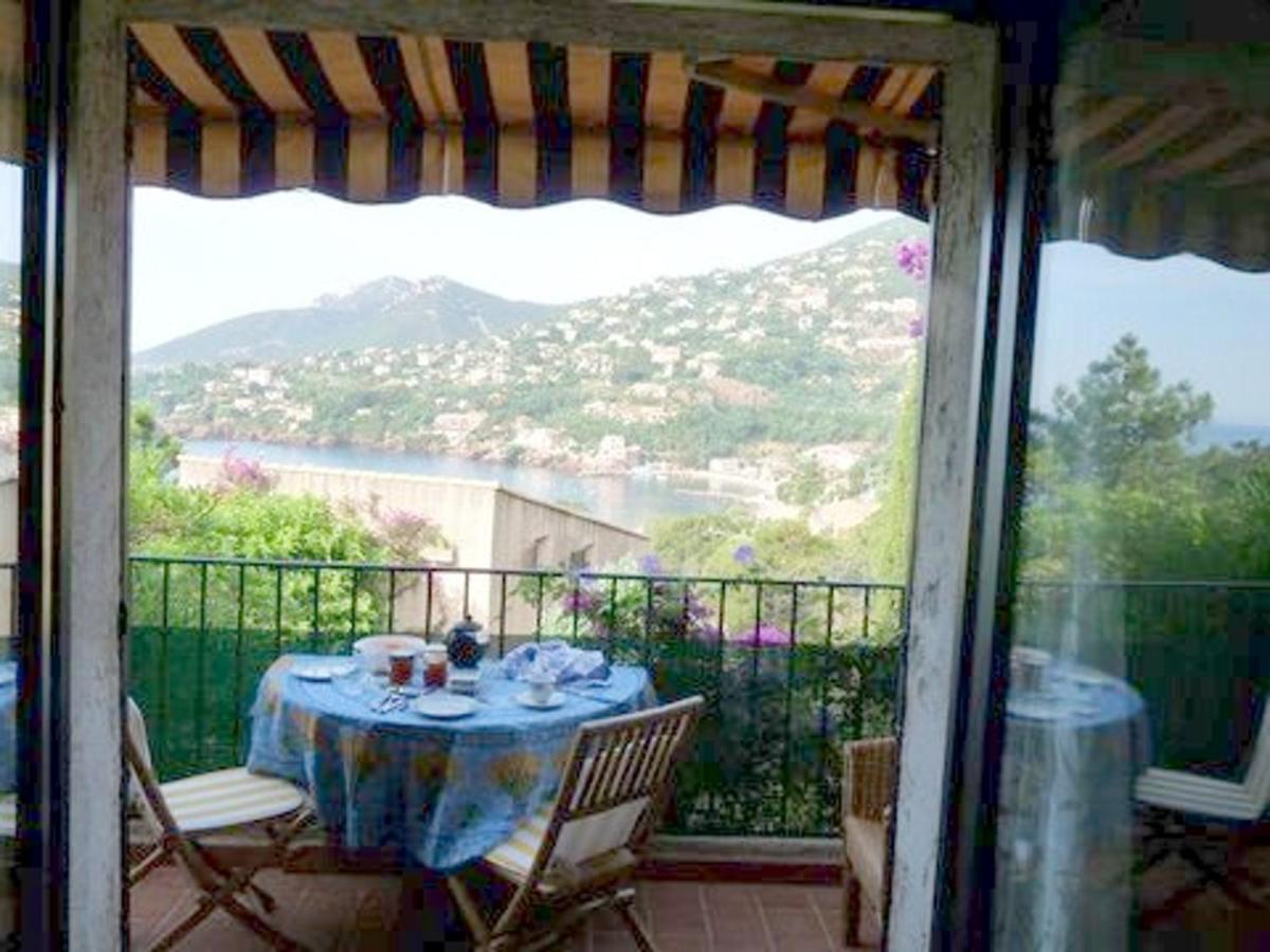 Апартаменти Studio A Theoule Sur Mer A 400 M De La Plage Avec Vue Sur La Mer Terrasse Amenagee Et Wifi Екстер'єр фото